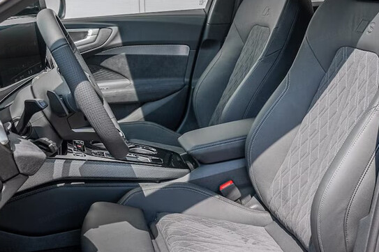 Audi A5 e-Hybrid quattro Avant