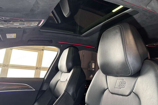 Audi A8 S8 TFSI quattro