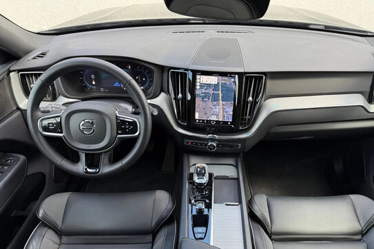 Volvo XC60 B4 B Plus Dark aut