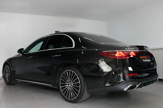 Mercedes E Klasa 220 d 4-Matic AMG