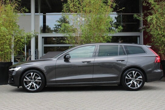 Volvo V60 B4 D Plus Dark