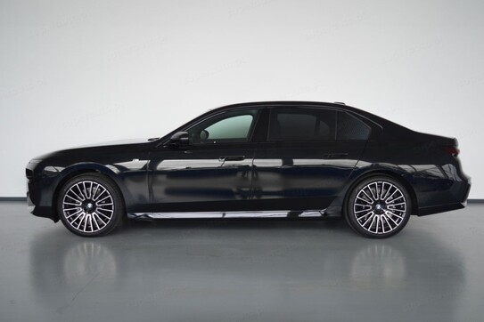 BMW Seria 7 740d xDrive M Sport