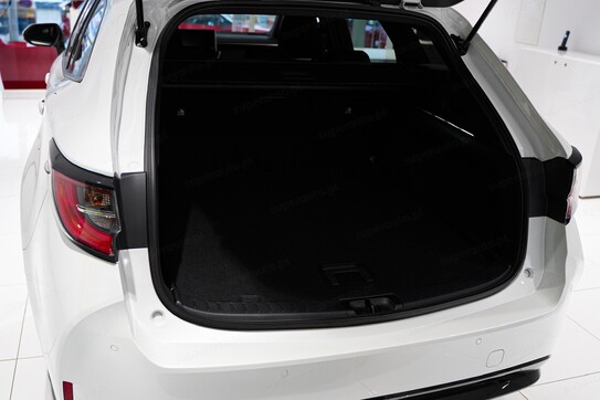 Suzuki Swace Elegance 1.8 Hybrid CVT