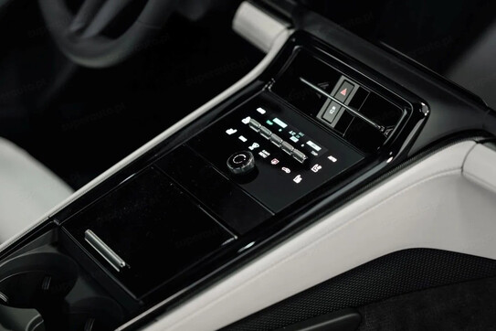 Porsche Panamera 4 E-Hybrid