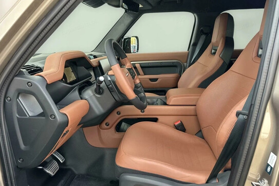 Land Rover Defender 110 4.4 P635 V8 mHEV Octa