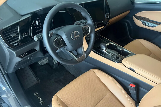 Lexus NX 350h Prestige 2WD