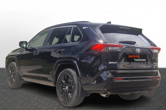 Toyota RAV4 2.5 Hybrid Black Edition by JBL 4x4