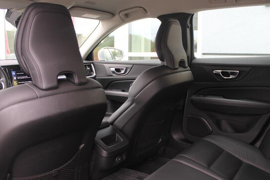 Volvo V60 B4 D Momentum Pro