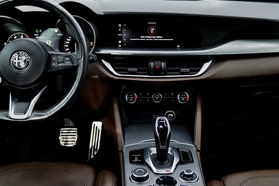 Alfa Romeo Stelvio 2.0 Turbo Veloce Q4 aut