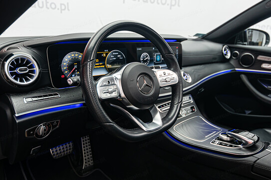 Mercedes E Klasa E 300 Coupe 2.0 9G-TRONIC