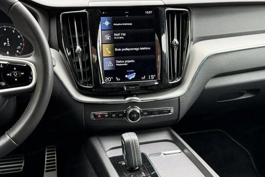 Volvo XC60 B5 B AWD R-Design