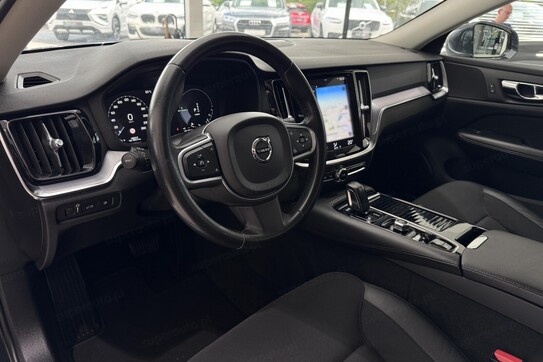 Volvo V60 T8 AWD Plug-In Hybrid Momentum