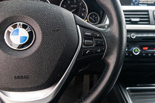 BMW Seria 3 318d