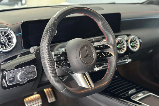 Mercedes CLA 180  AMG Line