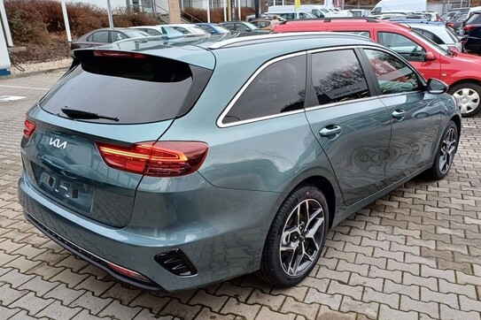 Kia Ceed 1.5 T-GDI Tribute DCT