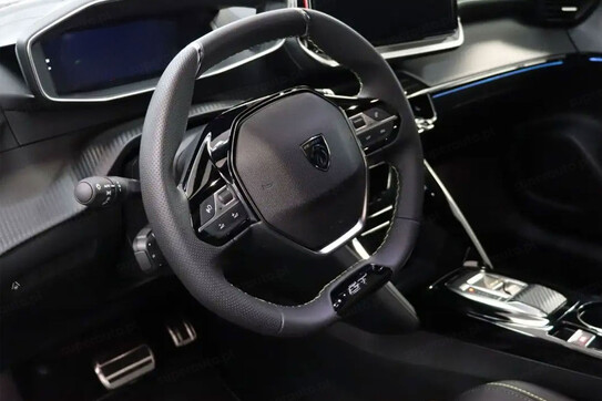 Peugeot 2008 GT e-DCS 1.2 mHEV