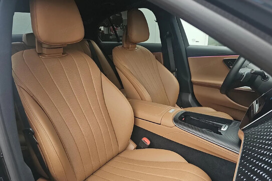 Mercedes E Klasa 300e  4-Matic AMG 9G-Tronic