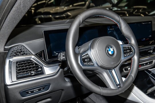 BMW X6 M60i xDrive