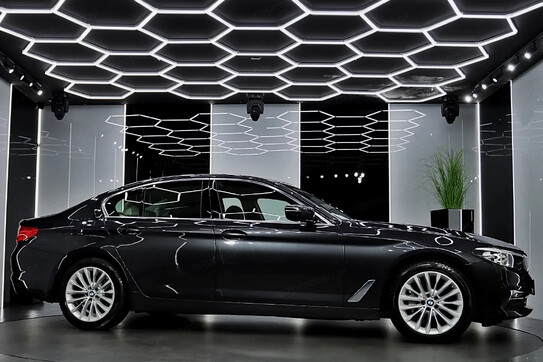 BMW Seria 5 530i GPF xDrive Luxury Line sport-aut