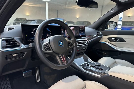 BMW Seria 3 Touring 330e xDrive M Sport