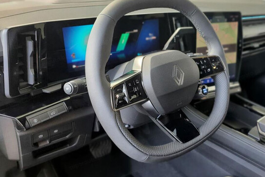 Renault Austral Iconic 1.2 E-Tech Full Hybrid