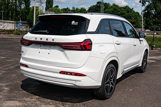 DFSK E5 Prestige 1.5  PHEV E-CVT