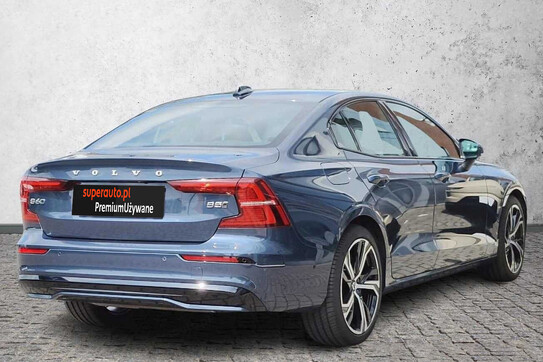 Volvo S60 B5 B AWD Ultimate Dark