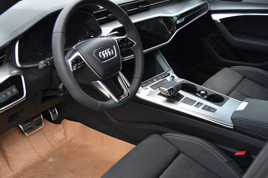 Audi A6 55 TFSI e quattro S Line