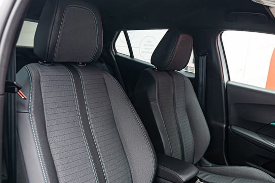 Peugeot 2008 1.2 PureTech Allure Pack S&S EAT8