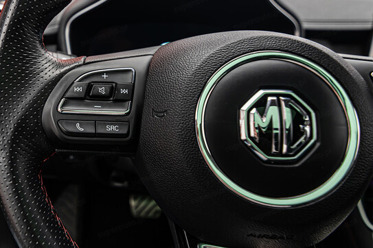 MG HS 1.5 T-GDI Exclusive DCT