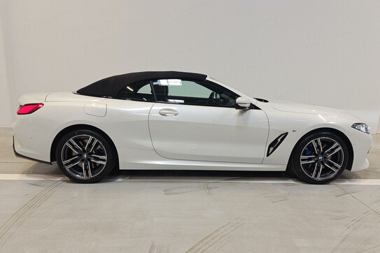 BMW Seria 8 840i