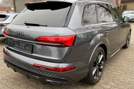 Audi Q7 50 TDI quattro S Line