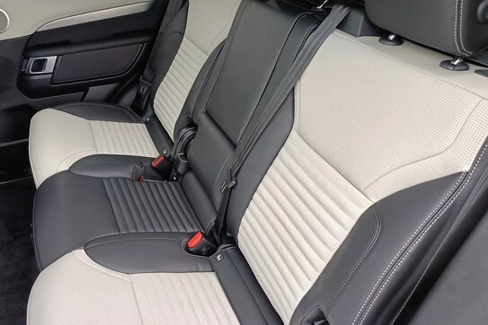Land Rover Discovery V 3.0 D250 Dynamic SE