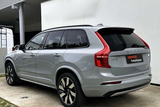 Volvo XC90 T8 AWD Plug-In Hybrid Ultimate Dark 7os aut