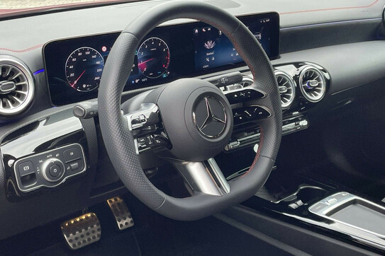 Mercedes CLA 200 AMG Line