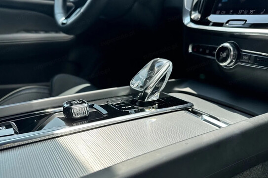 Volvo V60 B4 B Plus Dark