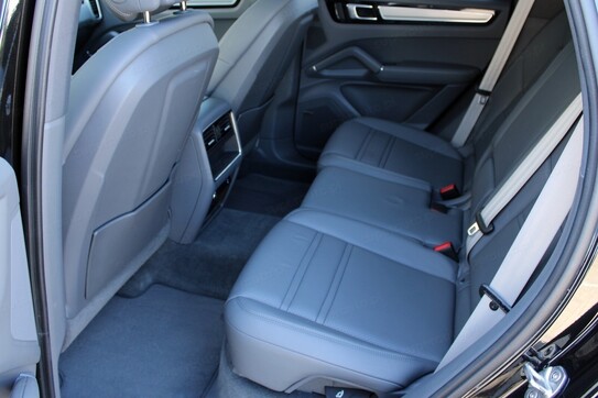 Porsche Cayenne Platinum Edition