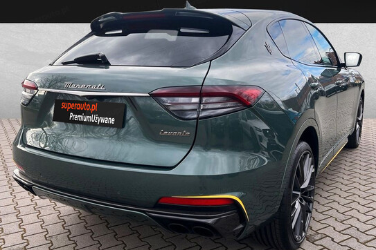 Maserati Levante Trofeo AWD Dreamline Giallo Avia Pervia