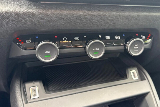 Citroen C4 1.2 PureTech Plus S&S EAT8