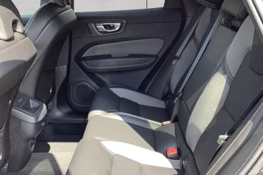 Volvo XC60 B5 B AWD Plus Dark