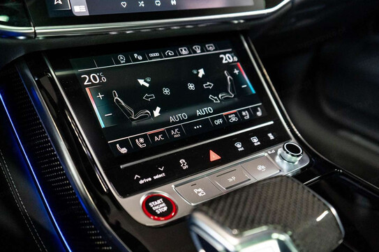 Audi A8 S8 TFSI quattro