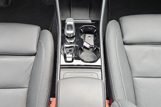 Volvo XC40 B4 Ultra Dark aut