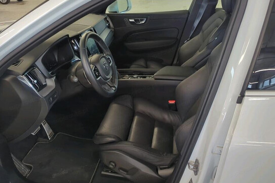Volvo XC60 T5 AWD R-Design