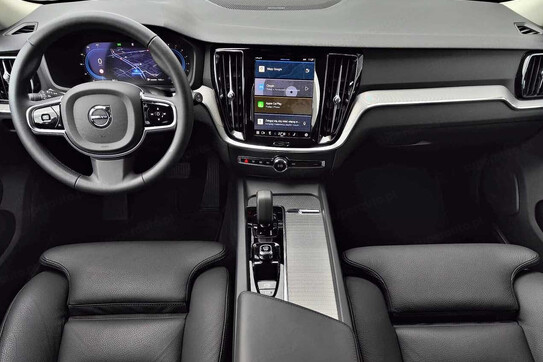 Volvo V60 B4 B Plus Dark