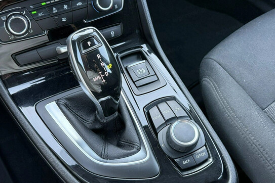 BMW Seria 2 216d aut