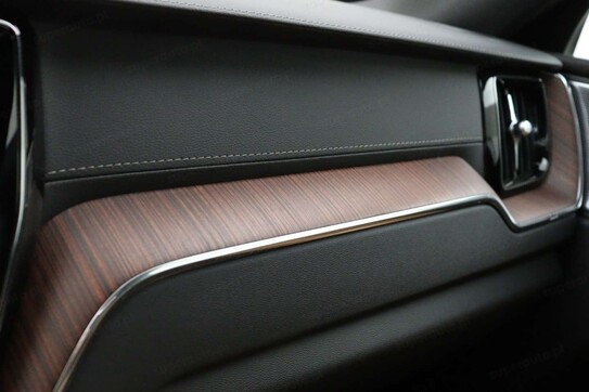 Volvo XC60 T6 Plug-In Hybrid AWD Plus Bright