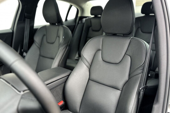 Volvo S60 B5 B AWD Ultimate Dark