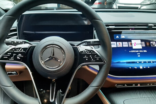 Mercedes E Klasa 300 de  4-Matic Exclusive