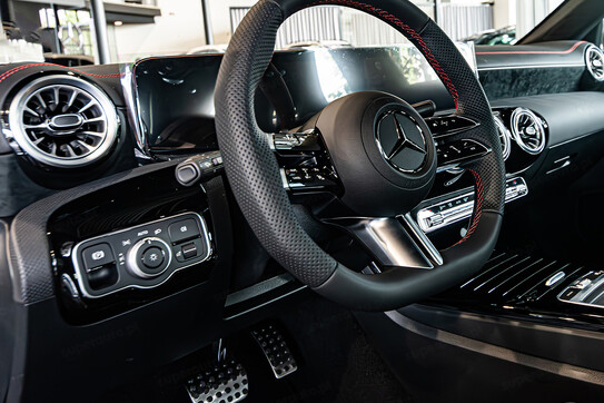 Mercedes CLA 200 AMG Line