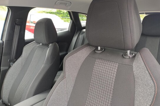 Peugeot 3008 Active Pack 1.2 PureTech  S&S EAT8